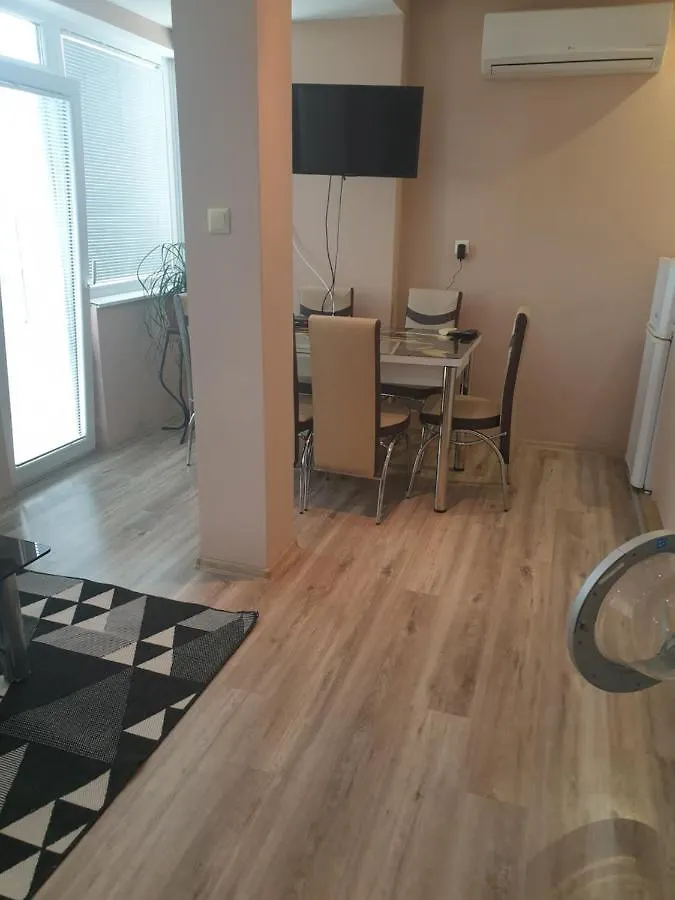 Апартамент Ален Мак Apartment Varna Bulgaria
